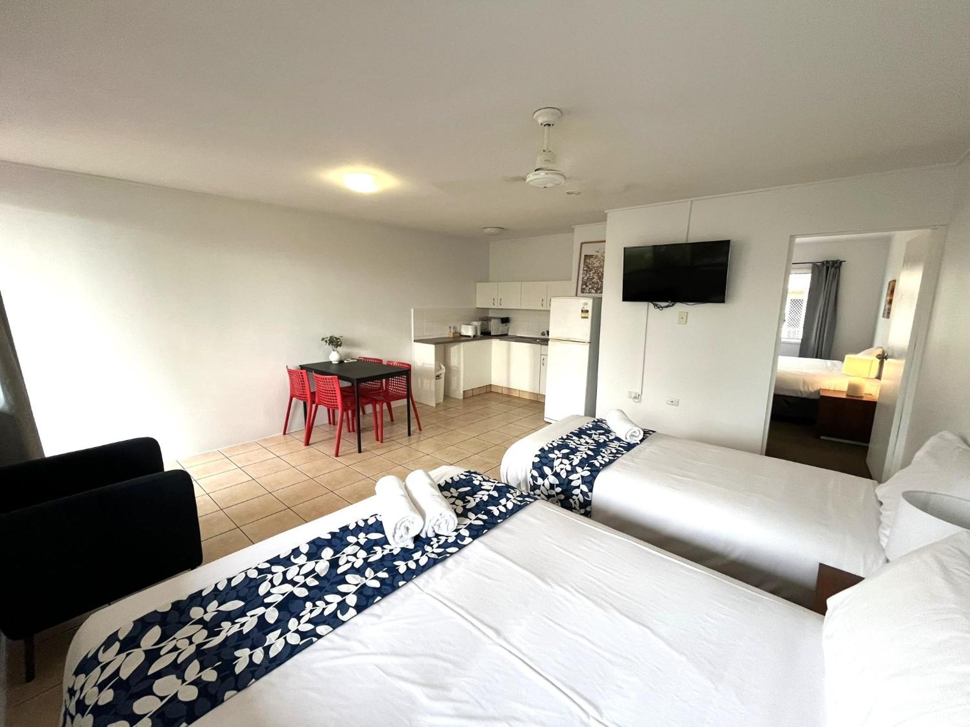 Browns Broadbeach Gold Coast Exterior photo