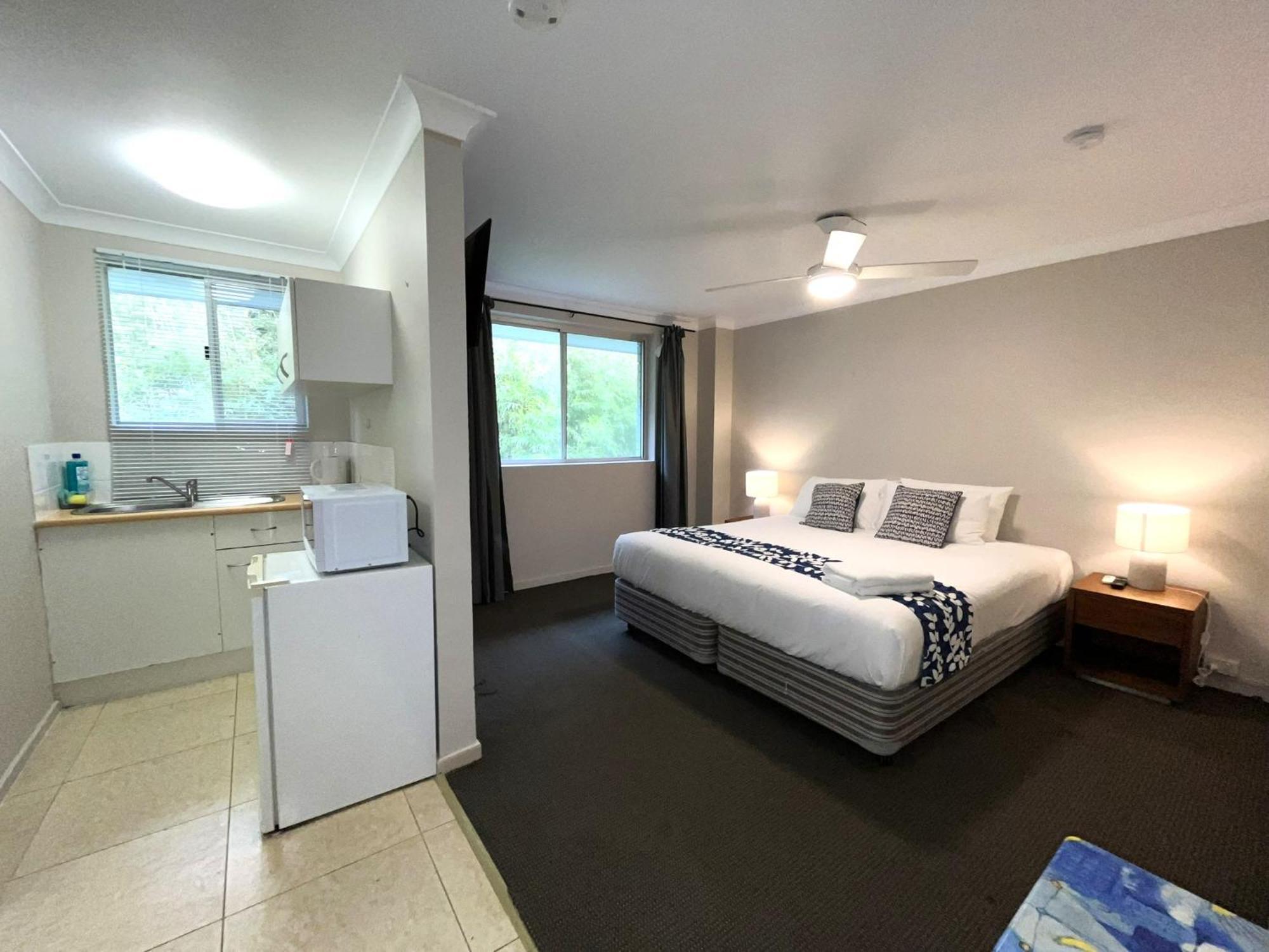 Browns Broadbeach Gold Coast Exterior photo