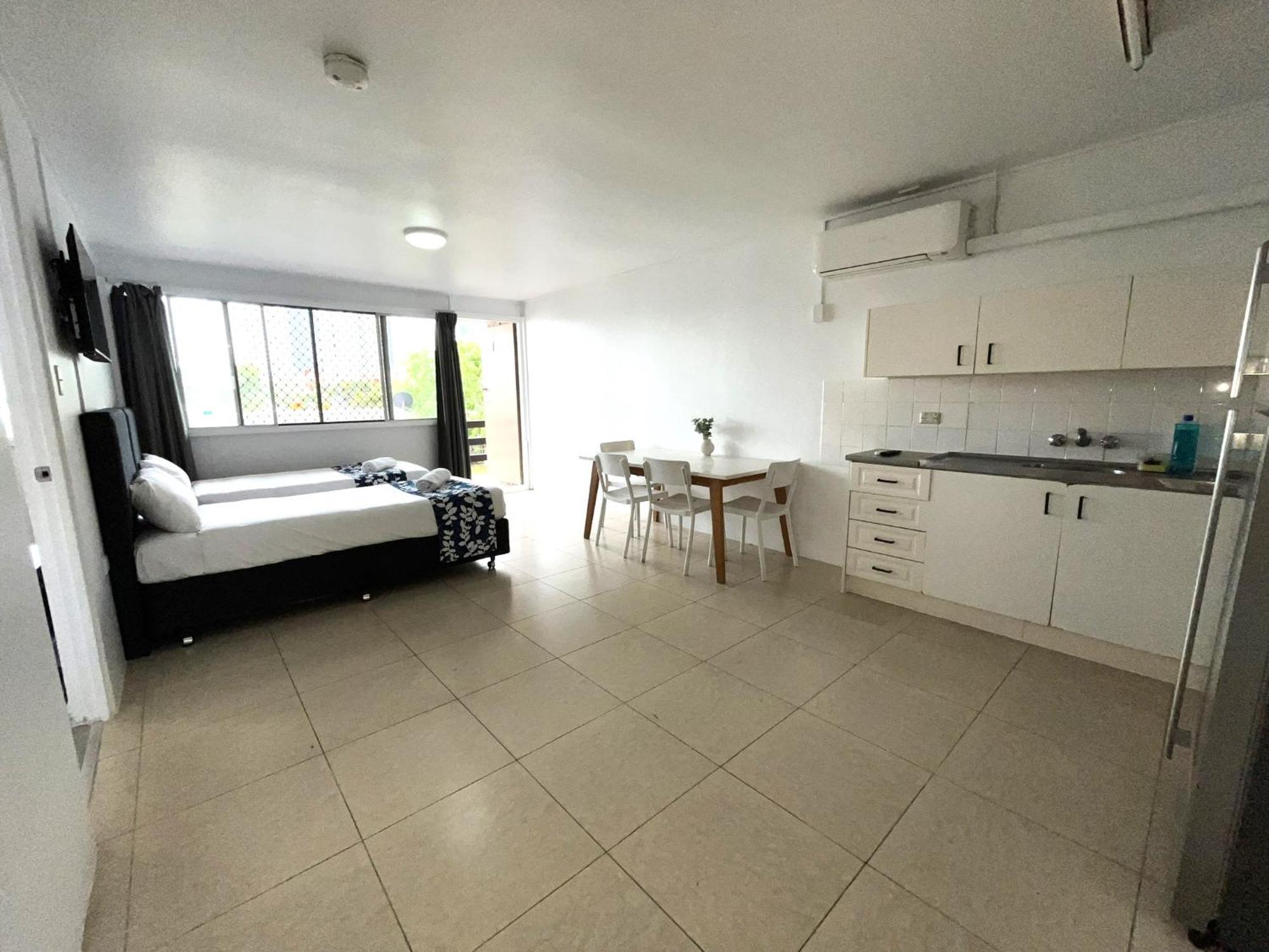 Browns Broadbeach Gold Coast Exterior photo