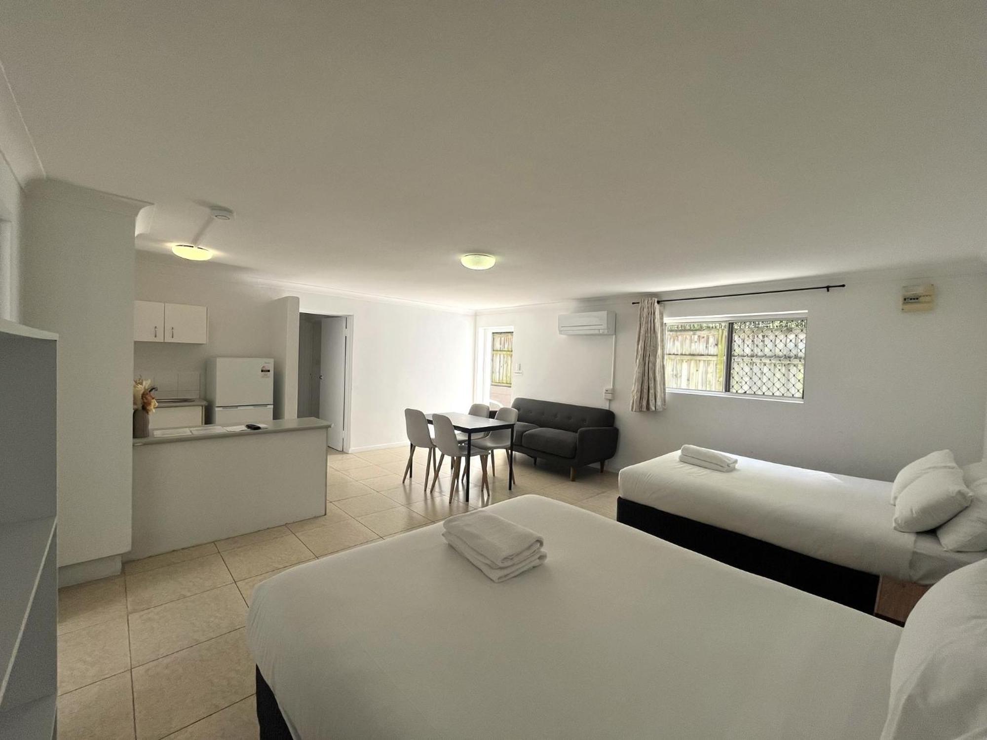 Browns Broadbeach Gold Coast Exterior photo