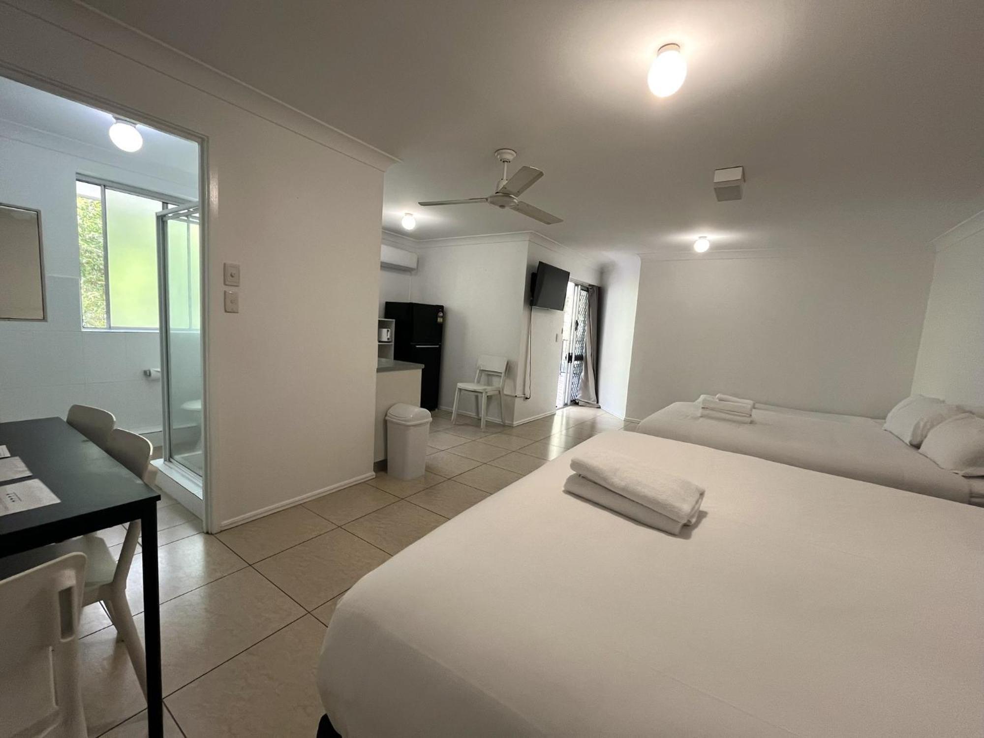 Browns Broadbeach Gold Coast Exterior photo